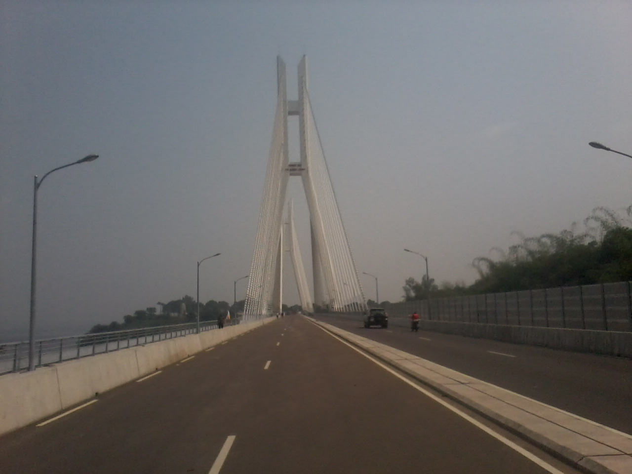 La corniche sud de Brazzaville, au bord du fleuve Congo, en 2016. Photo d'archives : Apipo1907 / Wikimedia Commons (CC BY-SA 4.0)