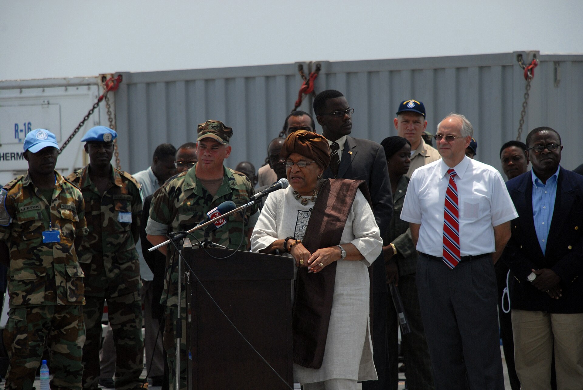 Ellen Johnson Sirleaf, alors présidente du Liberia, en 2008. Photo d'archives : US Navy / Wikimedia Commons (domaine public)